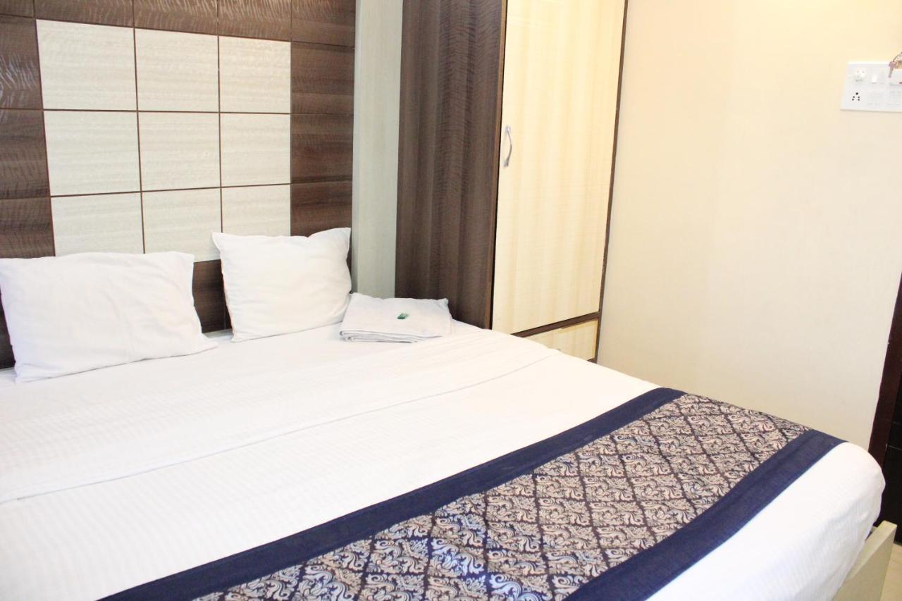 Hotel Square Park Дибругар Екстериор снимка