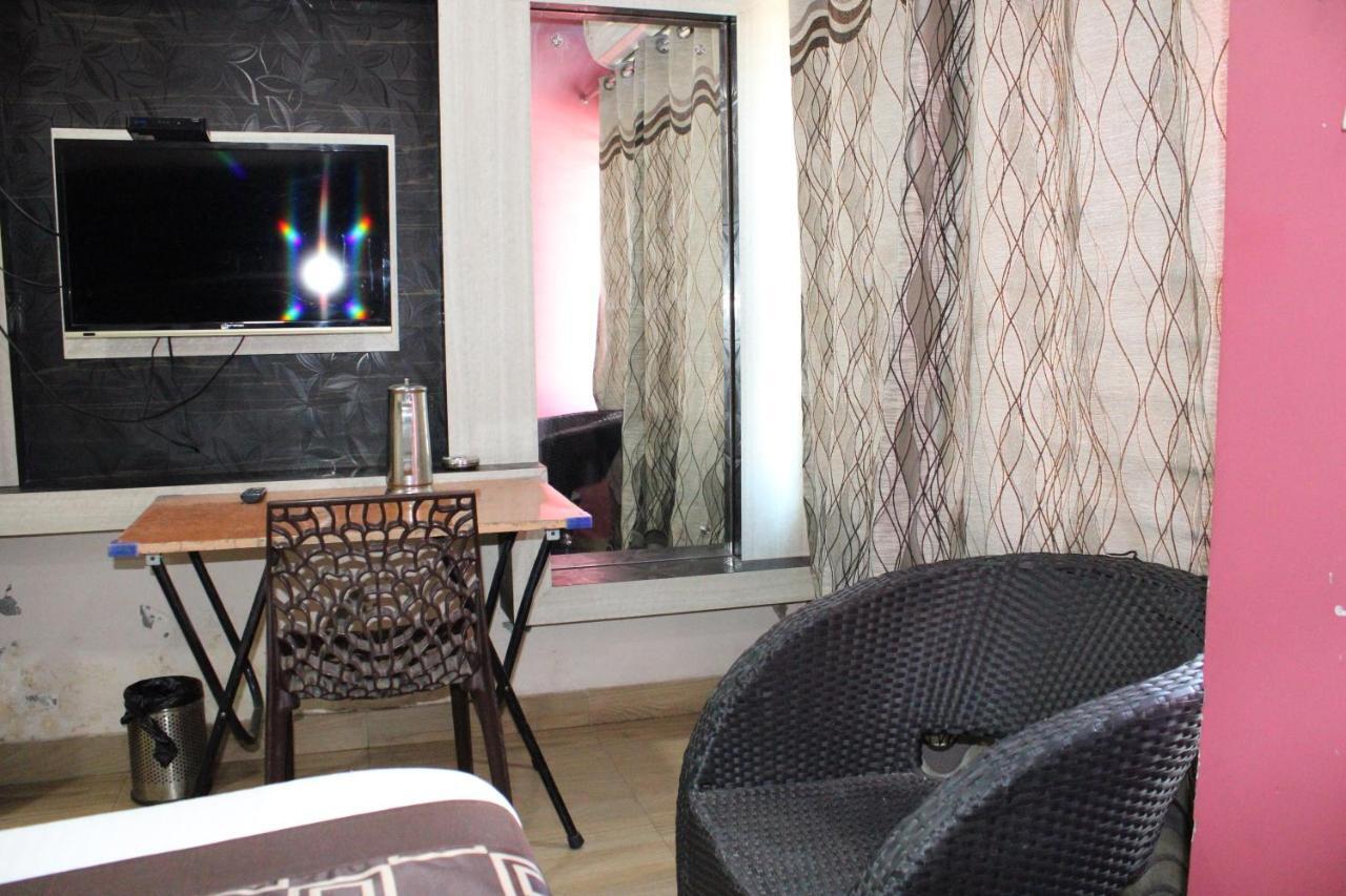 Hotel Square Park Дибругар Екстериор снимка